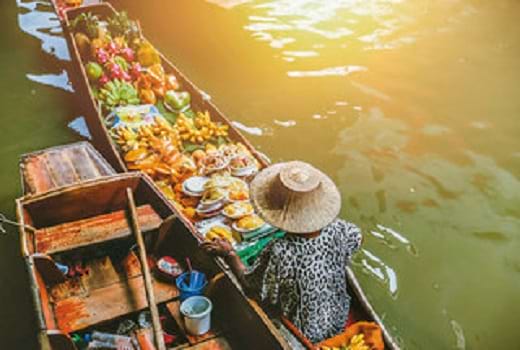 Schwimmender Markt in Thailand